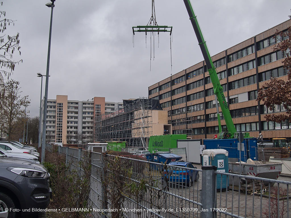18.01.2022 - Baustelle zur Montessori Schule im Plettzentrum Neuperlach